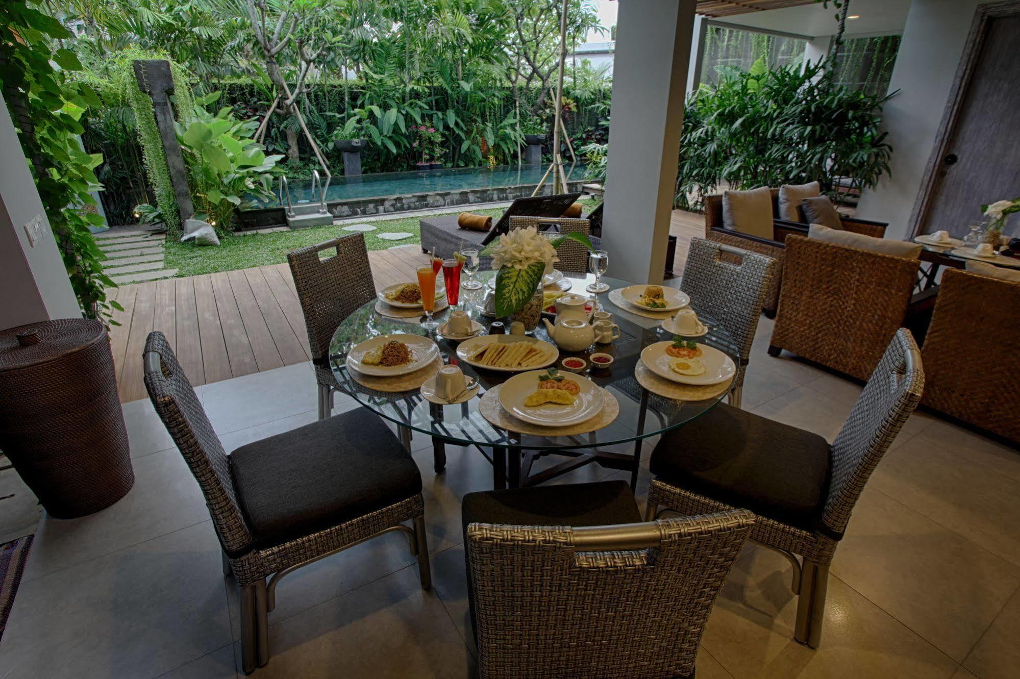 The Poh Jimbaran Villa ภายนอก รูปภาพ