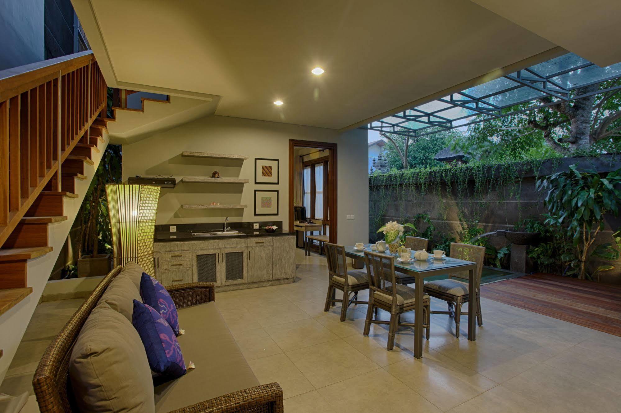 The Poh Jimbaran Villa ภายนอก รูปภาพ